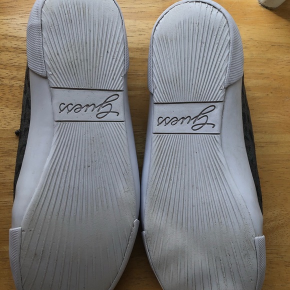 Guess grey cheetah print shoes - Picture 9 of 14